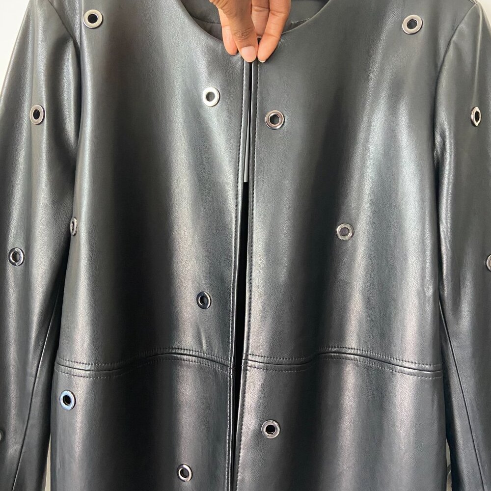 Chic Women's Black Faux Leather Trench Jacket w/Fossil Gray Metal Rings: Size XL - Picture 11 of 11